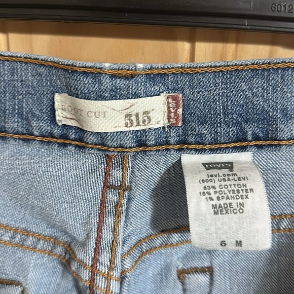 Levi's 515 Bootcut Jeans - Picture 5 of 5